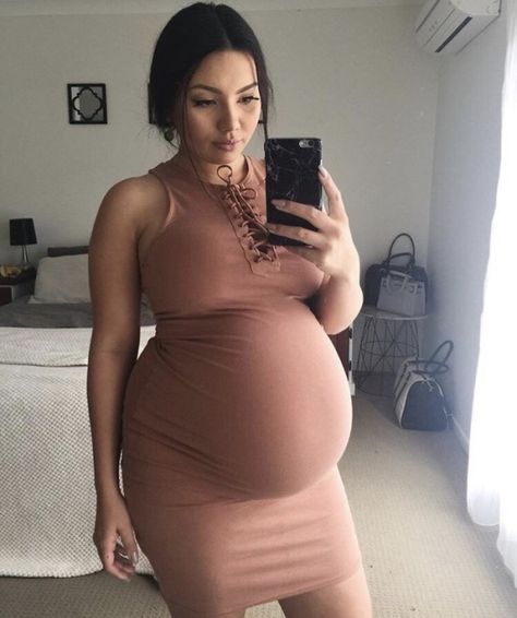 I Love Bellies Hot Pregnancy Outfits, Pregnant Celebrity, Big Pregnant, Prego Outfits, Body Positive Fashion, Pregnant Model, Beautiful Pregnancy, Pretty Pregnant, Pregnant Celebrities