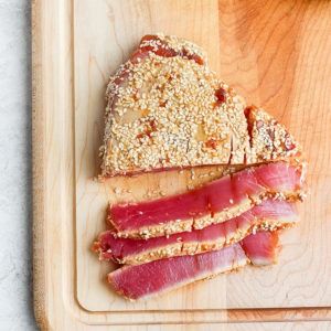 Ahi Tuna Marinade, Seared Ahi Tuna Recipe, Grilled Shrimp Marinade, Tacos Crockpot, Ahi Tuna Recipe, Tuna Egg Salad, Seared Tuna Steaks, Seared Ahi Tuna, Tuna Tacos