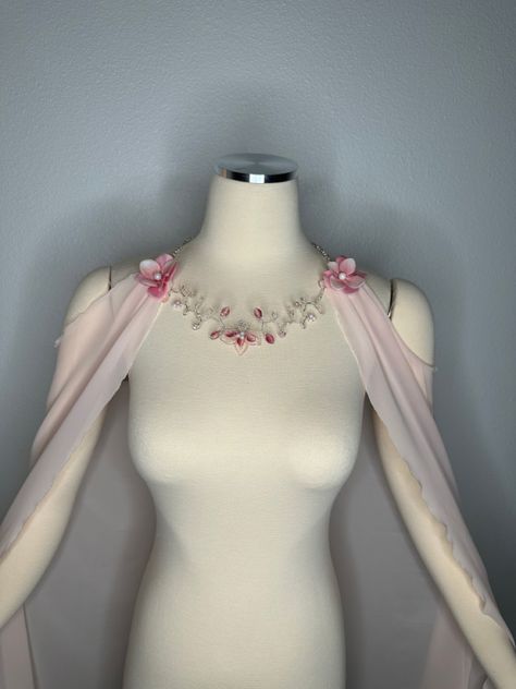 Fairy Cape, Fluttershy Cosplay, Fairy Crowns, Paradise Hills, American Makeup, Cute Animal Quotes, Fairy Crown, Fairy Accessories, Halloween Fairy