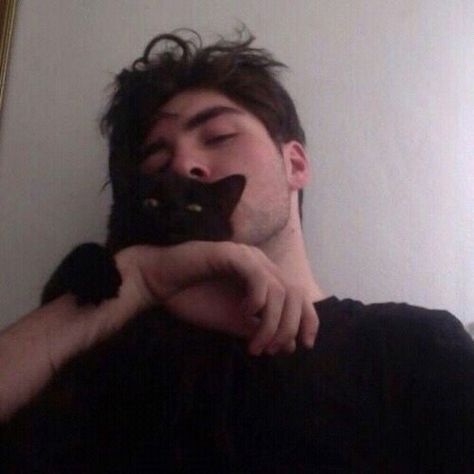 Cat Boy Aesthetic, Men With Cats, Black Cat Aesthetic, Boy Black, Boy Cat, Cat Boys, Good Poses, Aesthetic Guys, Cat Aesthetic