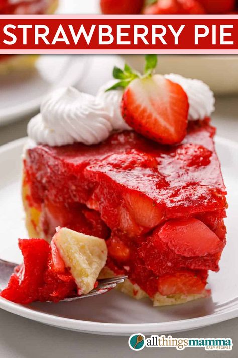 A slice of strawberry pie with a flaky crust, topped with fresh strawberries and a dollop of Chantilly cream. Homemade Strawberry Pie, Baked Strawberry Pie, Strawberry Pie Recipe, Fresh Strawberry Pie, Strawberry Pie Filling, Chantilly Cream, Refrigerated Pie Crust, Strawberry Flavor, Baked Strawberries