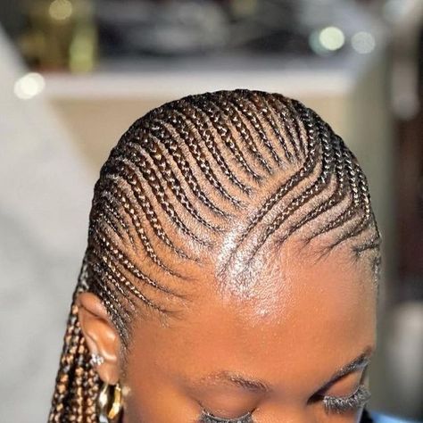 Hair Styles Straight Back, Straight Back Hairstyles 2024, Conrows Lines And Braids 2024, Straight Back Hairstyle, Straight Back Cornrows With Designs, Conrows Lines And Braids, Cornrolls Hairstyles, Afro Cornrows, Corn Roll Hair Styles