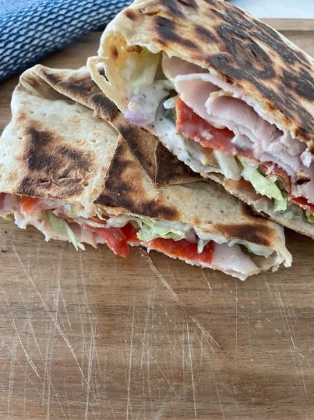 High-Protein Turkey Ranch Crunch Wrap Recipe Macro Friendly Wrap Recipes, Macro Friendly Wraps, Macro Friendly Packed Lunch, High Protein Wraps Lunches, Easy Macro Friendly Lunch, Macro Friendly Sandwiches, Macro Lunch, Crunch Wrap Recipe, High Protein Wraps