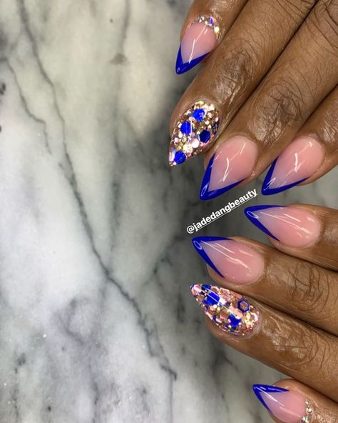 Super short stiletto nails  @jadedangbeauty #jadedangbeauty Short Stilleto Nails Design, Short Stellos Nails Design, Short Stelito Nails, Short Stiletto Acrylic Nails, Stiletto Short Nails, Blue Stiletto Nails Design, Short Pointed Nails, Short Stiletto Nails Designs, Stelito Nails