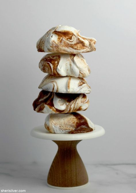 cookie jar: nutella swirled meringues | Sheri Silver - living a well-tended life... at any age Wheat Free Baking, Healthful Foods, Flour Alternatives, Meringue Cookies, Super Easy Recipes, 5 Ingredient, How Sweet Eats, Wheat Free, Passover