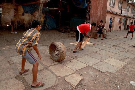 Gully Cricket.......lots of FUN. Gully Cricket, Crickets Funny, Incredible India, Must Read, Funny Photos, My Website, More Photos, Art Ideas, The Good Place