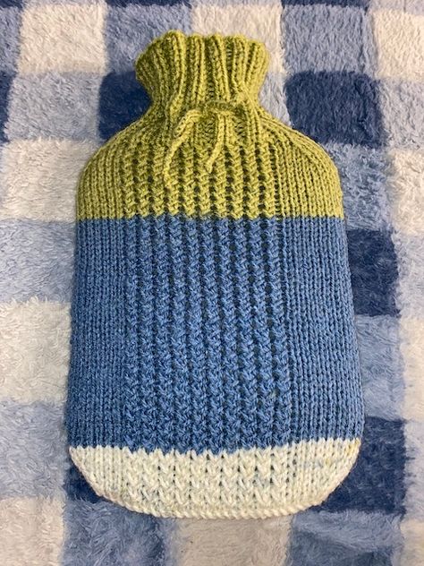 Hot Water Bottle Cover Knitting Pattern Free, Free Hot Water Bottle Knitting Patterns, Hot Water Bottle Cover Knitting Pattern, Wet Felted Hot Water Bottle Cover, Knittet Cover Hot Water Bottle, Christmas Knitting Projects, Baby Feeding Bottles, Hot Water Bottle Cover, Water Bottle Covers