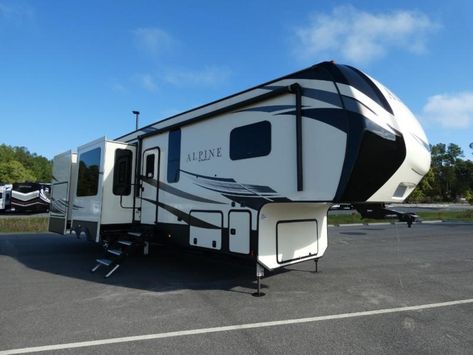 Used 2019 Keystone RV Alpine 3501RL Fifth Wheel Entertainment Kitchen, Fireplace Outdoor, Keystone Rv, Outdoor Entertainment, Fifth Wheel, Outdoor Entertaining, Rv, Kitchen Island, Slides