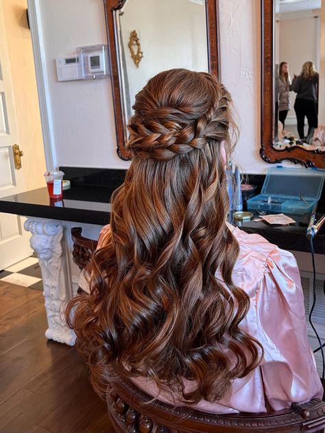 Braided Updo For Long Hair, Half Up Braid Wedding Hair, Vintage Half Up Half Down Hair, Braid Crown Half Up, 1800 Hairstyles Woman, Half Up Half Down Hair For Prom, Braid And Curls Hairstyles, Loose Half Up Half Down, Ringlet Curls Hairstyles