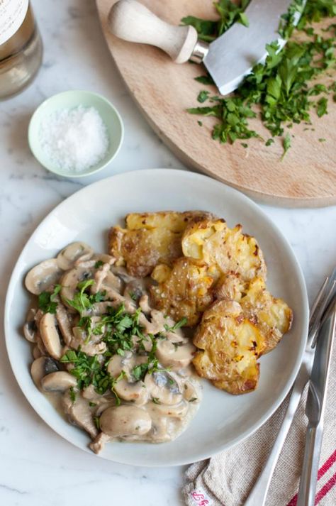 Geschnetzeltes, a simple stew recipe from Switzerland, Zurich Ragout is an easy dinner made in a white sauce with mushrooms and white wine. Crash Hot Potatoes, Easy Stew Recipes, Ragout Recipe, Mushroom Cream Sauce, Swiss Recipes, Veal Recipes, Mushroom Cream Sauces, Creamy Mushroom Sauce, Smashed Potatoes