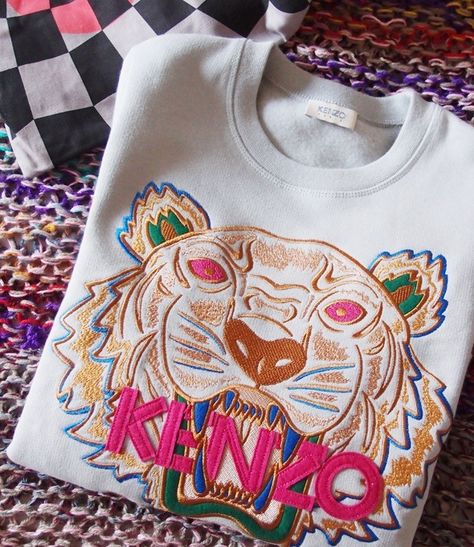 Craving! #kenzo tiger sweater Kenzo Tiger Sweatshirt, Tiger Sweater, Kenzo Sweater, Kenzo Sweatshirt, Pullovers Outfit, Kenzo Tiger, Small Business Inspiration, Casual Hijab Outfit, Paris Outfits