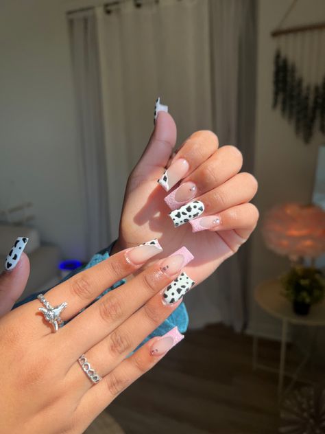 Pink Vaquita Nails, Pink Cowprint Nails, Vaquita Nails, Pink Cow Print Nails, Cow Print Nails, Pink Cow Print, Cow Nails, Print Nails, Pink Cow