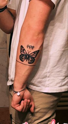 Tattoo Angel Numbers, Angel Numbers 999, Tattoo Papillon, Shen Long Tattoo, Mens Butterfly Tattoo, Traditional Butterfly Tattoo, Meaningful Tattoos For Men, Tattoo Homme, Butterfly Tattoos Images