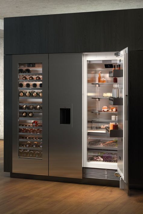 Luxury Kitchen Appliances Gaggenau Fridges, Freezers and Wine Storage Cabinets Luxury Fridge, Stainless Fridge, Gaggenau Appliances, Kitchen Technology, Kitchen Appliances Luxury, Retro Living Rooms, Custom Furniture Design, Kitchen Interior Design Decor, Mansion Interior