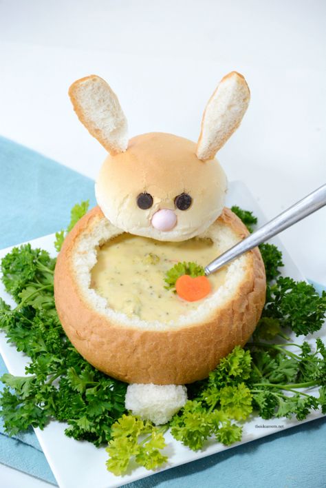 Pool Easter Basket, Easter Dinner Ideas, Easter Fun Food, Bunny Bread, Easter Appetizers, Easter Dinner Recipes, Easter Bread, Bread Bowl, Bread Bowls