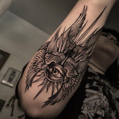 Dark Tattoo Ideas, Rip Tattoos For Mom, Fenrir Tattoo, Gotik Tattoo, Feminine Skull Tattoos, Woodcut Tattoo, Engraving Tattoo, Occult Tattoo, Feminine Tattoo Sleeves