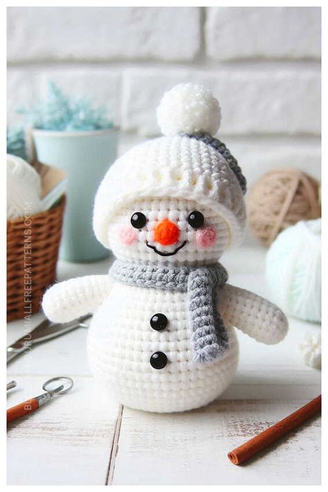 Amigurumi Snowman Free Crochet Pattern Crochet Xmas Amigurumi, Crochet Snow Man Free Pattern, Crochet Christmas Snowman Free Pattern, Crochet Christmas Mouse Free Pattern, Crochet Pattern For Snowman, Crochet Snow Man, Christmas Crochet Snowman, Christmas Amigurumi Crochet, Holiday Crochet Patterns Free Gift Ideas