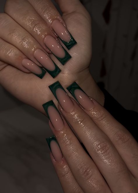 Green And Red French Tip Nails, Dark Green Tip Nails, Dark Green Nails With Design, Emerald Green Nails Square, Green French Tip Toes, Green Nails Black Women, Nails Green Tips, Dark Green Acrylic Nails Designs, Dark Green Nails Acrylic