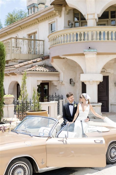 Italian Vibe Wedding, Italian Villa Wedding Aesthetic, Villa Antonia Wedding, Mediterranean Wedding Decor, Italian Villa Wedding, Editorial Photo Shoot, Villa Antonia, Ceremony Altar, Old World Wedding