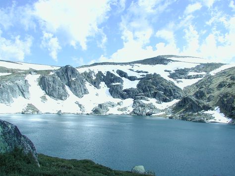 mt kosciuszko Mount Kosciuszko, National Heroes, Tropical Rainforest, Snowy Mountains, Sea Level, Incredible Places, Krakow, Countries Of The World, National Park