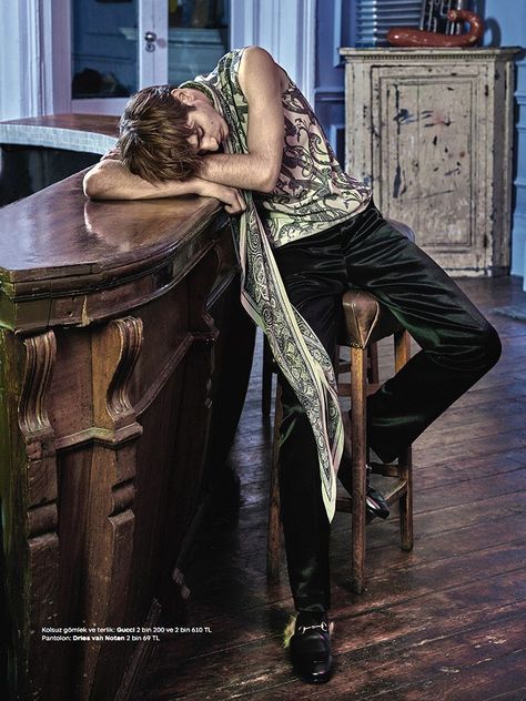 Benjamin Allen is a sleepwalker in this editorial for the latest issue of GQ Turkey, shot by Greg Swales and styled by Kaner Kivanc. #hairstylesformens Top Mens Hairstyles, Top Hairstyles For Men, Mens Fashion Editorial, Mens Editorial, Gay Fashion, Anatomy Poses, Pose Ref, Male Poses, Action Poses