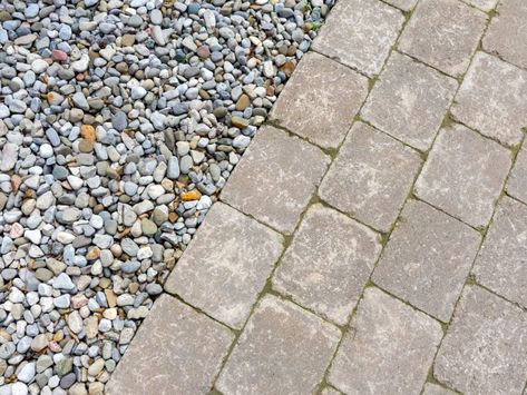 Top 5 Best Border Ideas For In and Around Your Paver Patio Patio Edging Ideas Simple, Gravel Patio Edging, Patio Edging Ideas, Best Ground Cover Plants, Hardscape Ideas, Cement Pavers, Patio Edging, Pea Gravel Patio, Pavers Backyard