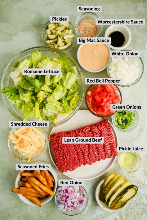 Enjoy this delicious Burger Bowl Recipe which features layers of seasoned ground beef, fresh lettuce, juicy tomatoes, and crisp pickles, all drizzled with a tangy special sauce. This low-carb alternative to a traditional burger is both flavorful and satisfying. Cheese Burger Bowl Recipe, Beef Burittos Bowl Recipes, Hamburger Bowls Healthy, Burger Bowls With Potatoes, Burger Bowl With Rice, Burger Bowl Sauce Recipe, Hamburger Salad Bowl, Burger Bowl Recipe, Ground Beef Burger Bowls