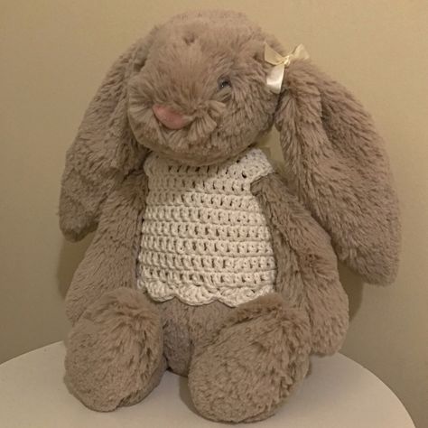 Crochet so cute handmade top for JellyCat bunny Crochet Teddy Clothes, Jellycat Clothes, Eli Core, Bunny Ideas, Jellycat Bunny, Christmas Posters, Jelly Cat, Frill Top, Animal Images