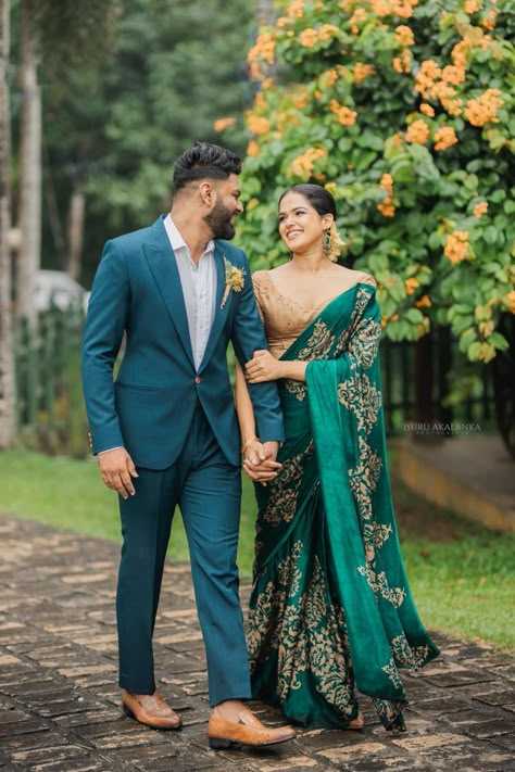 Engagement Outfits Indian Saree, After Marriage Photoshoot Indian, Couple Photoshoot Poses Sadi, Sadi Pose Couple, Pre Wedding Dress For Men, Saari Poses Couple, Couple Pose In Sari, Sadi Coupal Pose, Couple Photography Poses Indian Wear