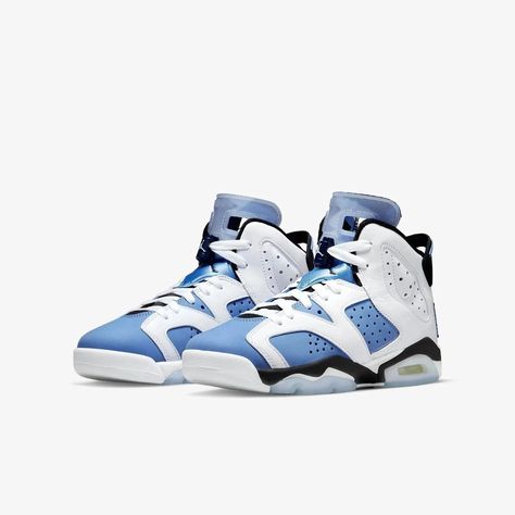 Brand: Air Jordan Model: Air Jordan 6 Retro (GS) Nickname: 'White / UNC University Blue'Colorway: University Blue / White - BlackSKU: 384665-410Release Date: 03/05/2022 Retro 5 Jordans, Unc University, Baby Jordans, Air Jordan 6 Retro, White Basketball Shoes, Nike Air Jordan 6, Jordan Model, Jordan 6 Retro, Air Jordan 6