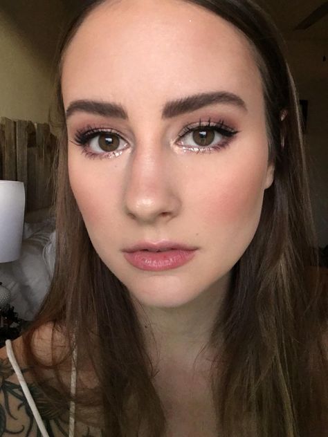 Glam Makeup Hooded Eyes, Nude Glam Makeup, Mata Hooded, Makeup Hooded Eyes, Makeup For Hooded Eyelids, Natural Eyeshadow Looks, Eye Makeup For Hooded Eyes, Eyeshadow For Hooded Eyes, Cute Eyeshadow Looks