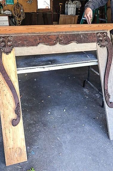 Antique Mantle Shelf, Faux Fireplace Ideas Diy, Faux Outdoor Fireplace, Diy Mantel Surround, Fireplace Faux, Faux Mantel, Mantel Diy, Faux Fireplaces, Diy Faux Fireplace