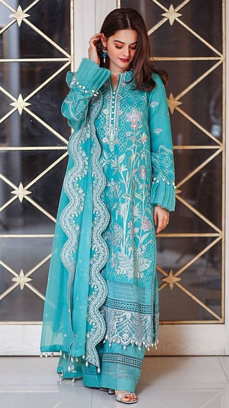 Western Dresses For Party, Dress Design Pakistani, Minal Khan, Pakistan Dress, Fancy Suit, Simple Kurti Designs, Iranian Women Fashion, Pakistani Fancy Dresses, Pakistani Dresses Casual