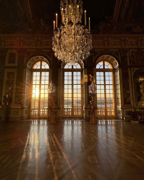 Versailles Architecture, Fancy Ballroom, Ballroom Background, Enchanted Aesthetic, Versailles Aesthetic, Ballroom Aesthetic, Dream House Aesthetic, Ball Room, Chateau Versailles