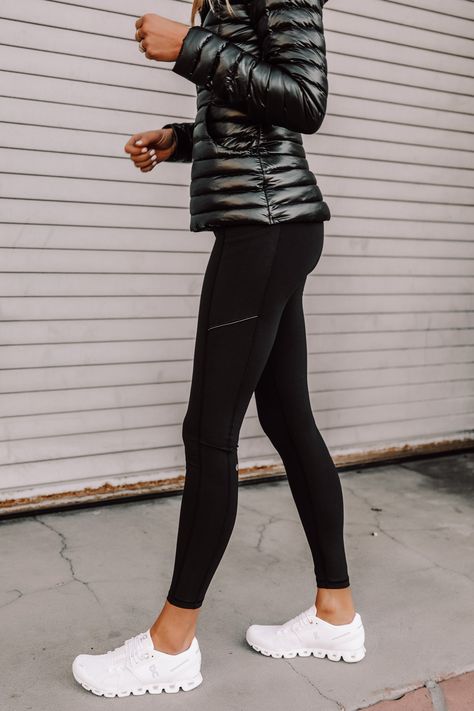 Sporty Leggings Outfit, Lululemon Outfit Fashion, Lululemon Outfit, Cute Sporty Outfits, Lululemon Outfits, Fashion Jackson, Legging Outfits, Workout Attire, Athleisure Outfits