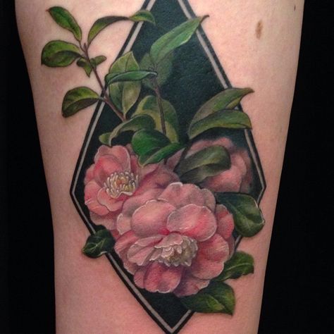 Pink camellias on Alyssa today! Thanks lady, you're a champ. Esther Garcia, Poppies Tattoo, Facial Tattoos, Female Tattoo Artists, Nature Tattoos, Pretty Stuff, Pretty Tattoos, Unique Tattoos, Life Tattoos