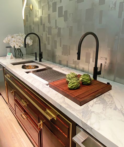 The Galley - Monogram KBIS 2020 Food prep made easy with dual faucets and a workstation.  #kitchen #kitchenprep #culinarykitchen #homecook 2020 Kitchen Trends, Kitchen 2025, Kitchen Workstation, Galley Sink, Black Faucet Bathroom, Kitchen Work Station, Inset Cabinetry, Bath Trends, Grab Bars In Bathroom