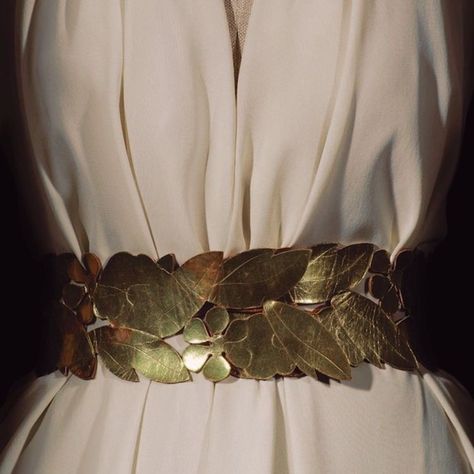 Greek Goddess Aesthetic, Greek Outfit, Athena Aesthetic, Greek Toga, Madeline Miller, The Song Of Achilles, Song Of Achilles, Goddess Aesthetic, Rome Antique