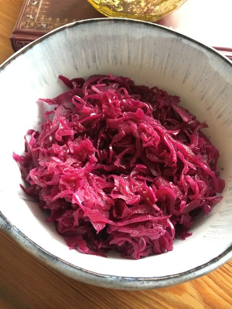 Kapusta Recipe, Cabbage Side Dish, Austrian Food, Red Cabbage Recipes, Red Cabbage Salad, Austrian Recipes, European Cuisine, Fall Cooking, Carb Foods