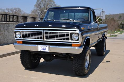 1970 Ford Truck, 1970 Ford F100, Older Trucks, Ford Trucks For Sale, Pickup Trucks For Sale, Old American Cars, Chevy Nomad, Rodeo Cowboys, Dream Trucks