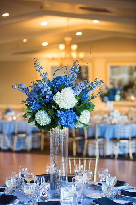 Sweet 16 Centerpieces Flowers, Wedding Flowers Garden Style, Blue Flowers Party Decor, Blue Roses Centerpieces, Cinderella Flower Centerpieces, Navy Flower Centerpieces, Flower Table Centerpieces Wedding, Royal Blue Flowers Wedding, Blue Flower Centerpieces Diy