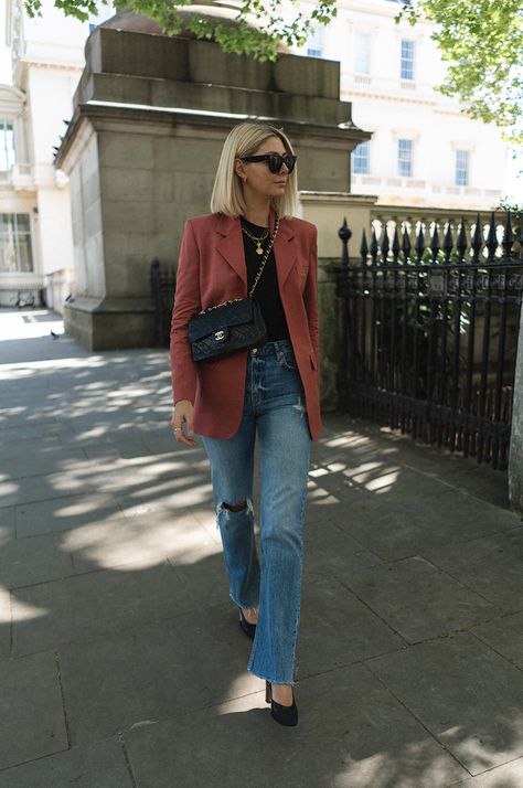 Spring Outfits 2020, Emma Hill, Straight Leg Jeans Outfits, Blazer Outfits For Women, Circular Fashion, Japan Outfit, Casual Chique, Blazer Outfit, Blazer With Jeans