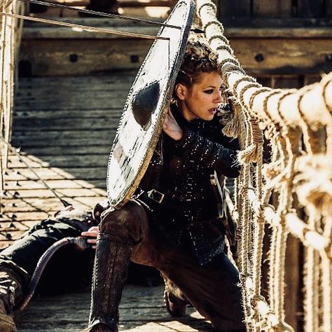 Lagertha Armor, Vikings Hairstyles, Vikings Gods, Katheryn Winnick Vikings, Mallory Knox, Katherine Winnick, Lagertha Lothbrok, Lagertha Vikings, Vikings Series