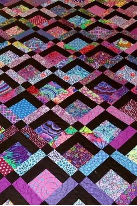 Three Layer Cake, Bed Quilt Patterns, Optical Illusion Quilts, Patchwork Quilting Designs, Crumb Quilt, Sewing Quilts, Stained Glass Quilt, Kaffe Fassett Quilts, 3d Quilts