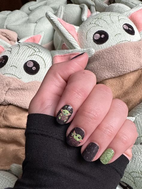 Grogu Nails, Baby Yoda Nails, Baby Joda, Star Wars Nails, Adorable Nails, Ocean Stuff, Nagel Design, Disney Nail, Yoda Wallpaper