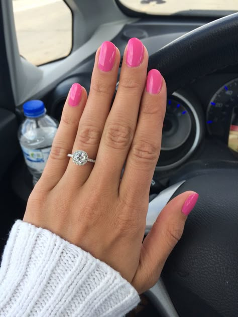 My ring!! 😍 guess I can be done dreaming now. Round diamond with halo. Dark Pink Short Nails, Short Round Nails Spring, Short Dark Pink Nails, Dark Pink Nails Short, Short Round Pink Nails, Pink Gel Nails Short, Pink Round Nails, Round Acrylic Nails, Short Nails Pink