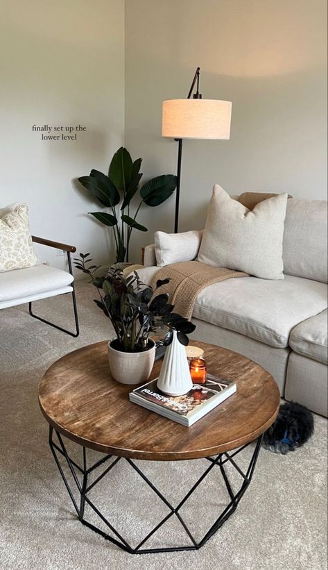 Apartment Decor Couples First, Apartment For Couples Living Together, Married Couple Apartment Decor, Couples First Apartment Ideas, Boyfriend And Girlfriend Apartment Decor, Apartment Decor With Boyfriend, Apartment Inspiration Couple, Couple First Apartment Aesthetic, Couple Apartment Decor