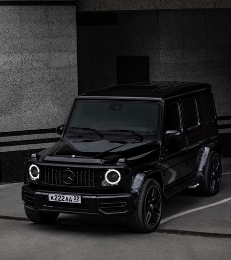 G Wagon Matte Black Wallpaper, Mercedes Benz S Class Black, G Wagon Matte Black, Black G Wagon, Black Mercedes, Matte Black Cars, Black Mercedes Benz, Luxury Car Photos, Dream Cars Mercedes