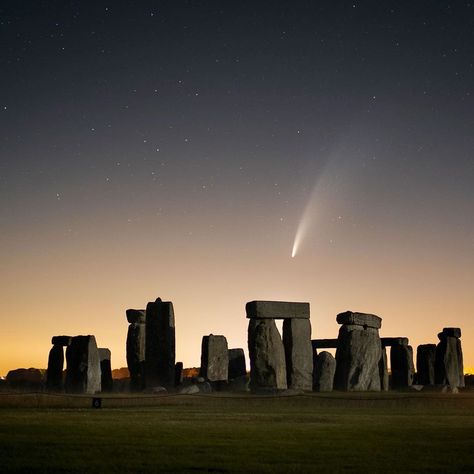 Stonehenge on Instagram: “Comet NEOWISE visited Stonehenge this weekend 💫 . . . Even more exciting news: Stonehenge is now open every day between 9.30 & 5 for…” Comet Neowise, Sustainable Development Goals, Amazing Pics, Weird Pictures, Stonehenge, Once In A Lifetime, Now Open, Civil Engineering, Exciting News