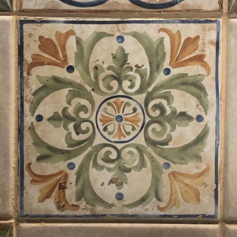 Vintage Kitchen Tiles, Italian Motifs, Ceramics Ornaments, Vintage Kitchen Tile, Tropical Tile, Vintage Tegel, Pretty Tiles, Vintage Tiles, Ceramic Tile Art